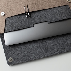 Vilt laptophoes, aangepaste laptoptas met monogramborduurwerk 14 inch Mac-hoes, reisaccessoires, monogramcadeau voor baas kantoorbenodigdheden