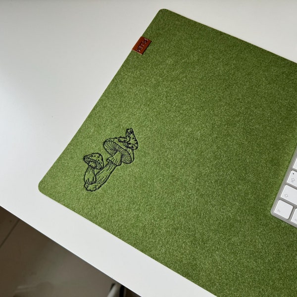 Cottagecore Desk Mat Custom Felt Mouse Pad Green Desk Mat With Frogs Embroidery PC Desk Accessories Cottagecore Decor Cozy Gifts