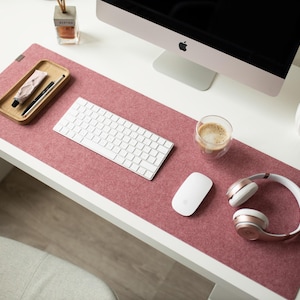 Filz-Schreibtischunterlage, Ästhetische Schreibtischunterlage, Tischmatte, Bürodekoration, Individuelles Mauspad, Tastaturunterlage, Große Schreibtischunterlage, Gemütliches Geschenk für den besten Freund Rosa