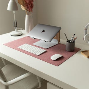 Filz-Schreibtischunterlage, Ästhetische Schreibtischunterlage, Tischmatte, Bürodekoration, Individuelles Mauspad, Tastaturunterlage, Große Schreibtischunterlage, Gemütliches Geschenk für den besten Freund Bild 4