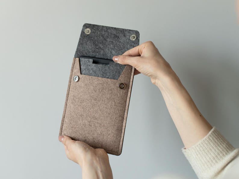 Kindle Sleeve, Cute Kindle Sleeve, Padded Kindle Case, Kindle Accessories, Kindle Cover, Ereader Accessories, Gift For Book Lovers Beige