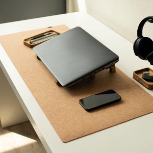 Filz-Schreibtischunterlage, Ästhetische Schreibtischunterlage, Tischmatte, Bürodekoration, Individuelles Mauspad, Tastaturunterlage, Große Schreibtischunterlage, Gemütliches Geschenk für den besten Freund Bild 6