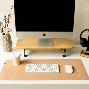 Felt desk pad beige, pastel cream custom desk mat, keyboard mat, large desktop mat, personalized neutral mouse pad, desk decor aesthetic caramel no pers