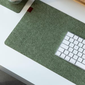 Alfombrilla de escritorio de fieltro, alfombrilla de teclado de nuevo color, alfombrilla de ratón verde salvia, accesorios de escritorio, alfombrilla de escritorio personalizada, alfombrilla de ratón bonita, regalo para compañeros de trabajo