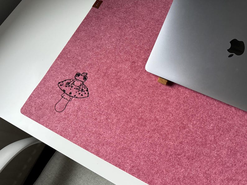 Cottagecore Desk Mat Custom Felt Mouse Pad Green Desk Mat With Frogs Embroidery PC Desk Accessories Cottagecore Decor Cozy Gifts Pink