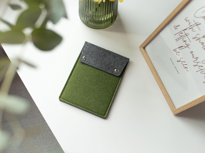 Kindle Sleeve, Cute Kindle Sleeve, Padded Kindle Case, Kindle Accessories, Kindle Cover, Ereader Accessories, Gift For Book Lovers Green