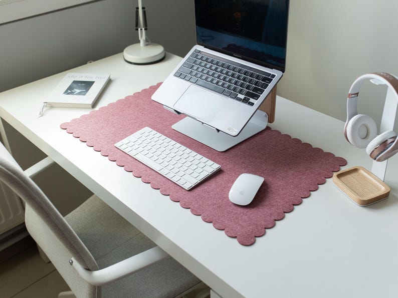 Felt Desk Mat, Scalloped Edges Office Desk Mat, Aesthetic Desk Pad, Christmas Gift For Coworker, Desktop Accessories, Pastel Desk Mat Pink