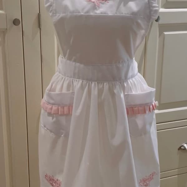 Embroidered cottage chic,cross-back,handmade. All sizes available two pockets,white Vintage, Retro,pinafore 100% cotton,full Apron!