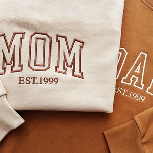 Mom/Dad Embroidered Crewneck Sweatshirt,Pregnancy Announcement,Daddy Mommy to be,Mother's day zdjęcie 5