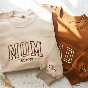 Mama/Papa besticktes Rundhals-Sweatshirt, Schwangerschaftsankündigung, werdende Papa-Mama, Muttertag, Vatertag Bild 1