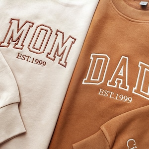 Mom/Dad Embroidered Crewneck Sweatshirt,Pregnancy Announcement,Daddy Mommy to be,Mother's day zdjęcie 2