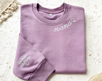 Individuell besticktes Mama-Sweatshirt mit Kindernamen auf dem Ärmel, personalisierter Mama-Pullover, Mama-Crewneck mit Namen, individuelles Mama-Geschenk, Geschenk für Mama