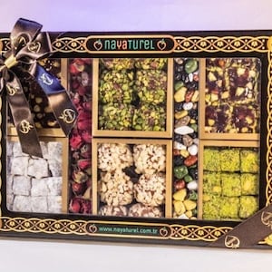 Turkish Delight, Traditional Turkish Delight with Natural Fruits and Ingredients,  Pistachio, Luxury Gift Box, Pomegranate, Turkish Loqum