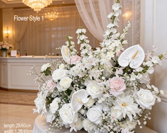 Centro de mesa con anturios, rosas blancas y rosadas, arreglo floral artificial, decoración para mesas de recepción de bodas.