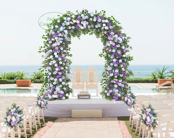 Rosa viola blu, Delphinium, fila di fiori con foglie verdi, oggetti di scena per cerimonie nuziali, decorazione di sfondo per feste di fidanzamento