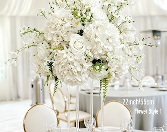 Centro de mesa de rosas y hortensias blancas, arreglo floral artificial para bodas.