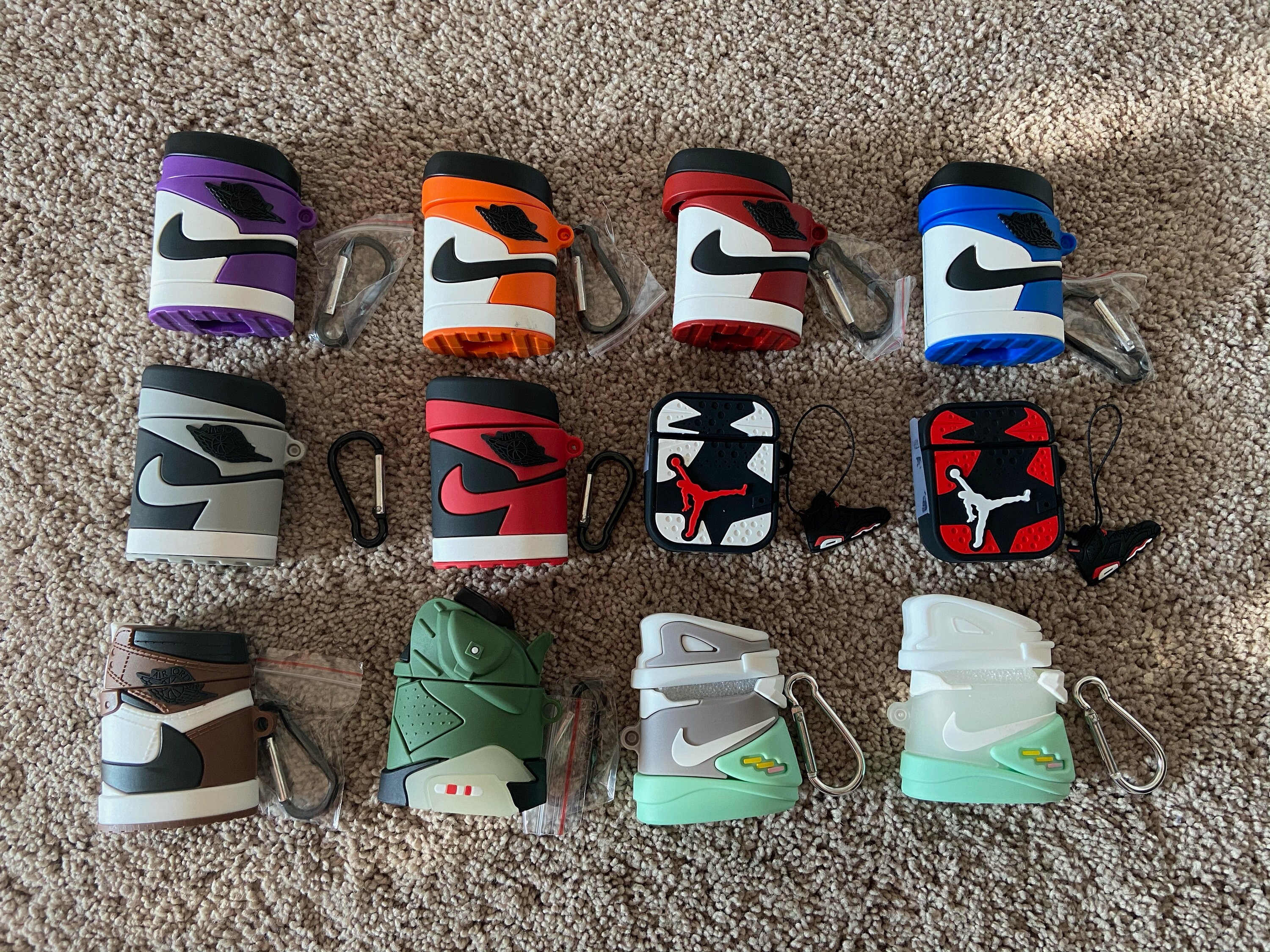 Air Jordan 1 VI Travis Scott Mag AirPods Silicone Case Bred | Etsy Italia