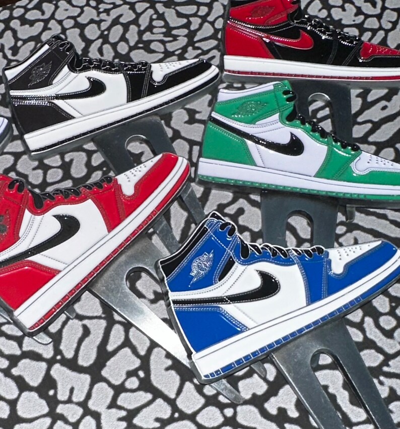 Outil de réparation pour chaussures de golf haut de gamme Air Jordan 1 High Inspired Sneakers Choisissez parmi 6 styles de coloris Tout neuf à l'arrivée image 3