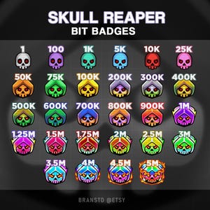 Op de afbeelding: Een verzameling Skull Reaper Bit Badges met verschillende schedelontwerpen en numerieke waarden. De badges variëren in kleur van wit tot roze, oranje, groen, blauw en paars. De tekst "SKULL REAPER BIT BADGES" staat bovenaan.