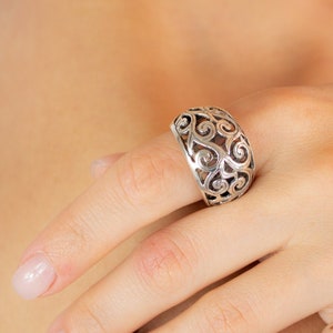 Oxidized Silver Artisan Ring, Vintage Ring, Silver Dome Chunky Ring, Wide Band Ring, Unique Abstract Ring, Statement Ring, Oxidized Jewelry