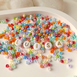 Glasperlen Mischung für Namensarmband personalisierbar, 10 g, Miyuki und Toho Perlen (3 mm), Buchstabenperlen, Grundpreis je 1 Kg 470,- Euro