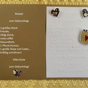 XXL Braille-/Blindenschrift Geburtstagskarte mit "Gute Wünsche Rezept", + Umschlag, + Einlegeblatt mit Wunschtext, 3D Tasse + Herzen, Fühlen