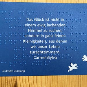 blaue Braille-/Blindenschrift (Vollschrift) Spruchkarte: "Glück, lachender Himmel, Leben..." von Carmen Sylva, taktil, mit Engeln, f. Blinde