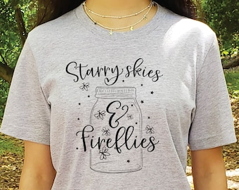 Camisa de camping, camisa para campista, regalo para campista, camisa de viaje de campamento, camisa de tarro de albañil, camisa de vacaciones, camisa de cielo estrellado y luciérnagas