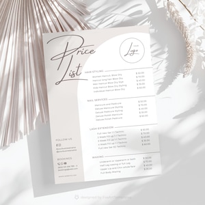 Op de afbeelding: Een witte prijslijst voor een kapsalon of spa met de titel "Price List" in cursief schrift. De lijst bevat diensten zoals haircuts, f&ouml;hnen, manicures, pedicures, wimperverlenging en waxen met prijzen in euro.