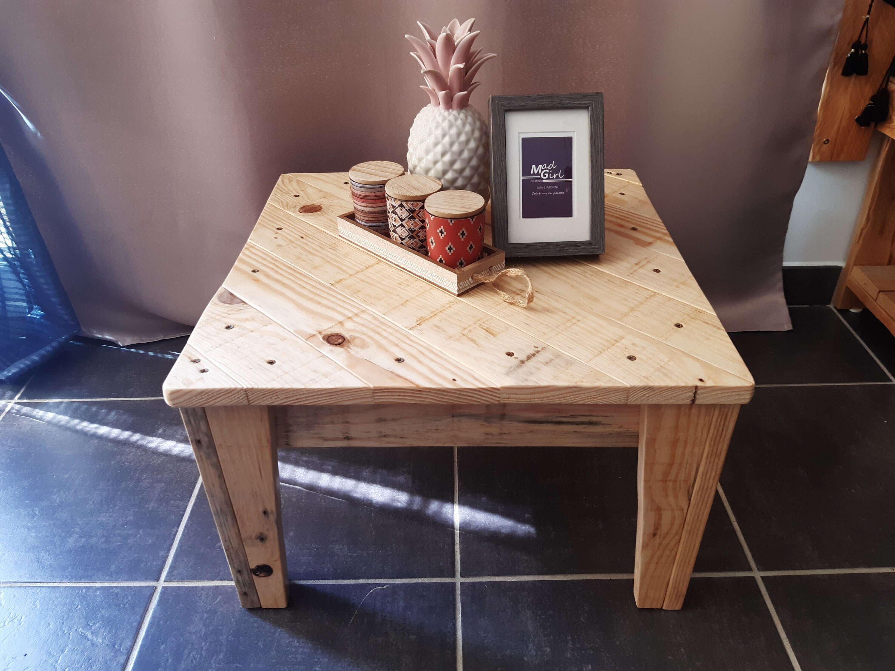 Table Basse en Bois de Palette Carrée