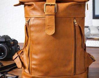 Mochila artesanal em couro legítimo de grão integral com fecho de enrolar | Mochila minimalista para viagens