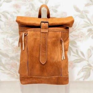 Sac à dos en cuir fait main pour homme et femme - Grand sac d'ordinateur portable de style vintage pour les voyages, le travail ou l'école avec un design minimaliste