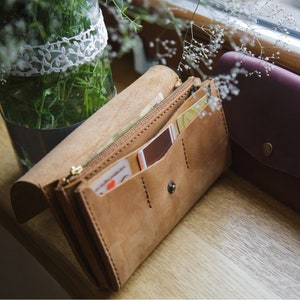 Billetera larga con cremallera, billetera de cuero personalizada hecha a mano, billetera de viaje, billetera grabada, billetera alta, billetera de cuero para mujeres, soporte para teléfono ella