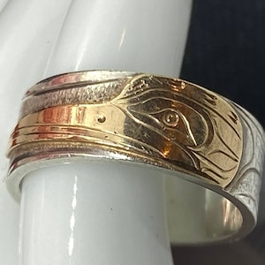 Vintage - Silver and 14K gold overlay &quot;Humming Bird&quot; ring by Joe Descoteaux