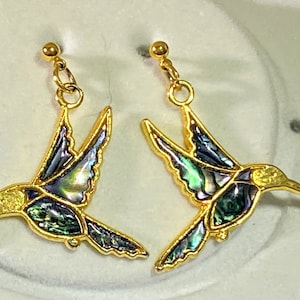 Vintage - Gold and blue enameled Butler signed Fifth Avenue Collection Hummingbirds dangling earrings