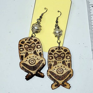 NWOT Handmade Taino Fertility Goddess Atabey Drawing Wooden Wire Wrapped Earring