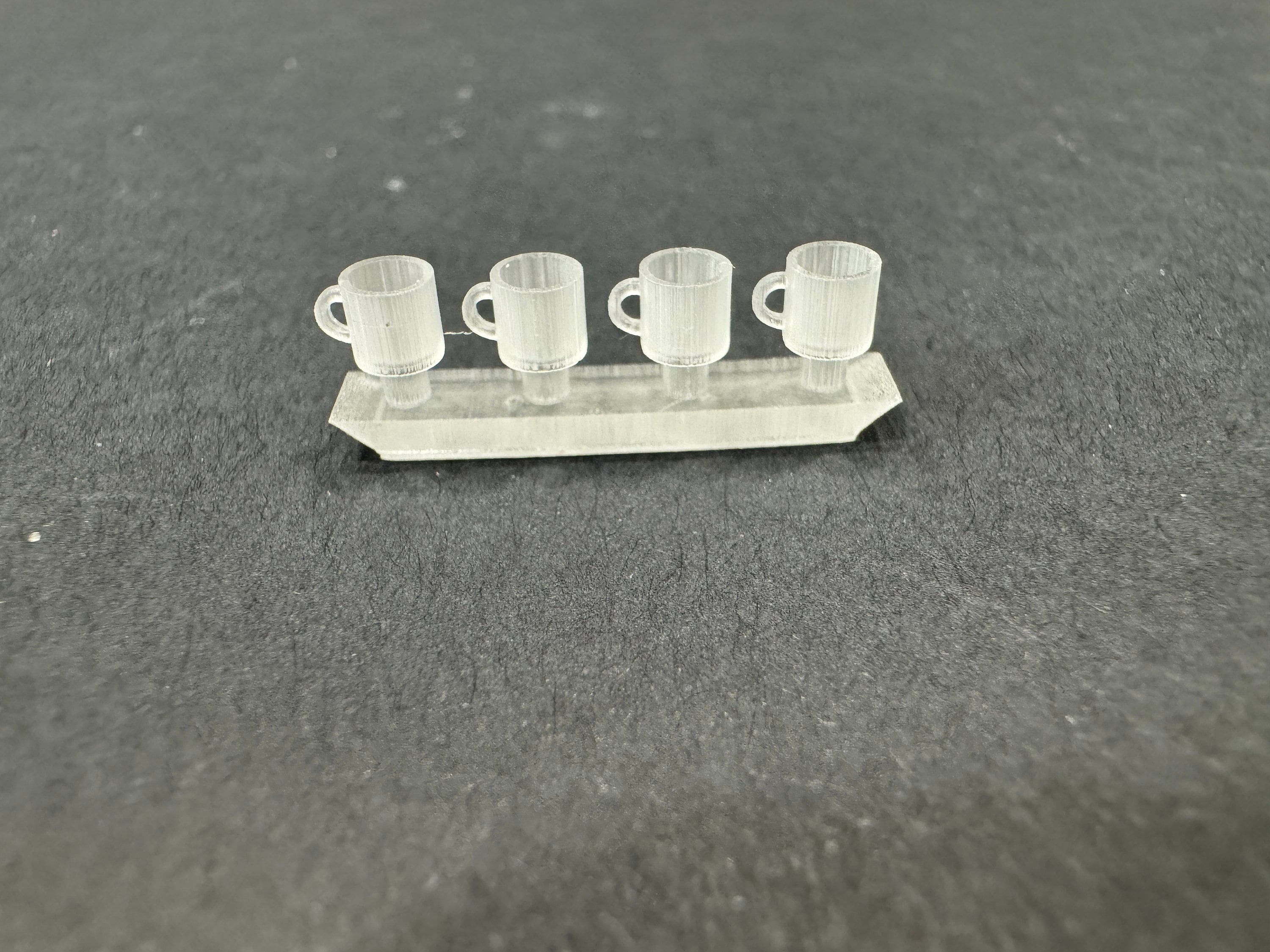 1:24スケール クリアコーヒーカップ (4) キット * ドールハウス