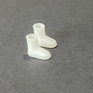 1:48 Scale Ugg Style Boots (Pair) Kit * Dollhouse Miniature * O Scale / Gauge * 3D Printed * ShopMiniDecorandMore * Diorama * Model Train