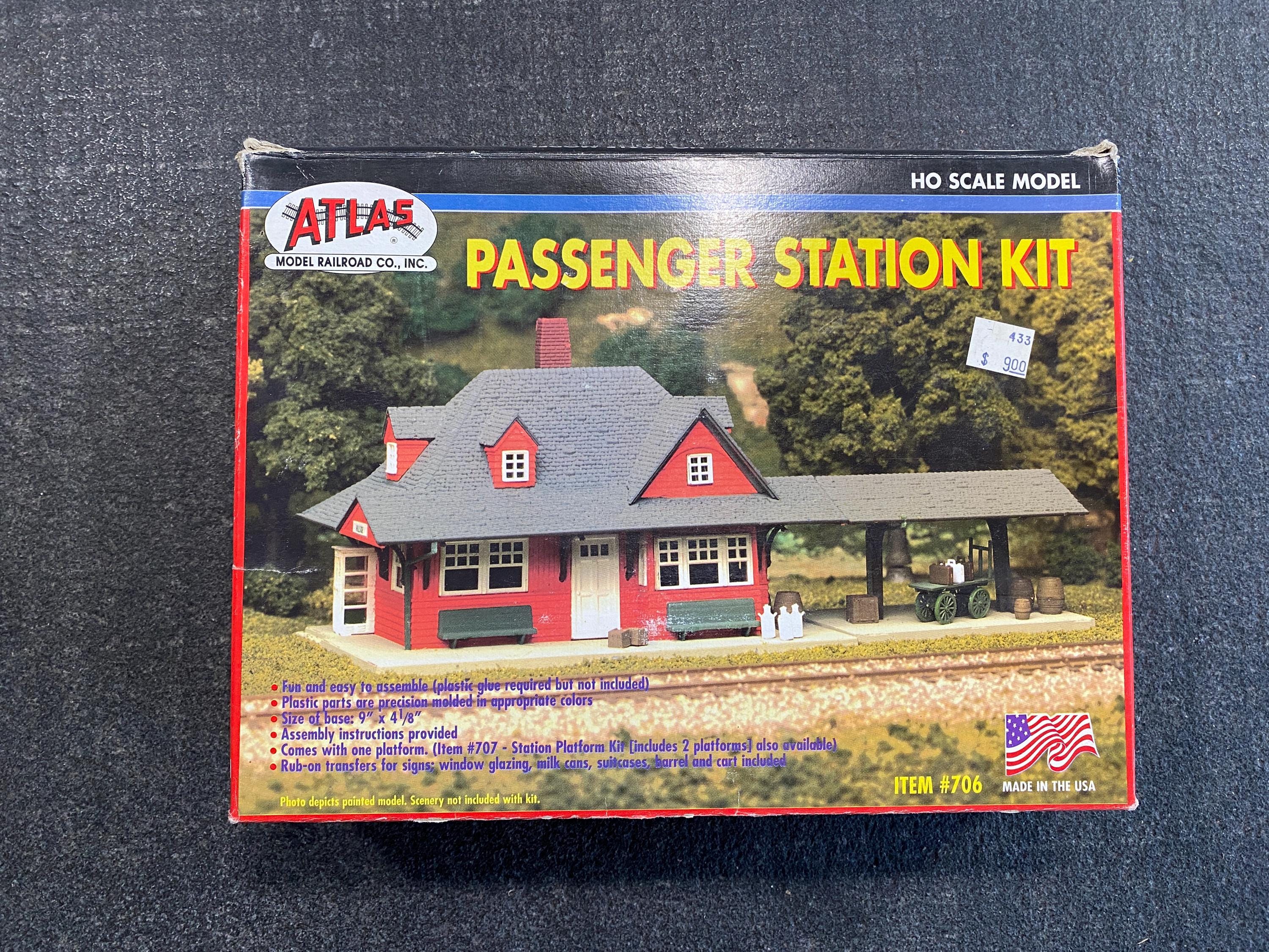 Atlas HO Scale 707 Passenger Station Platform Kit – Unassembled, Plastic, Multi-Color, C-10 Mint