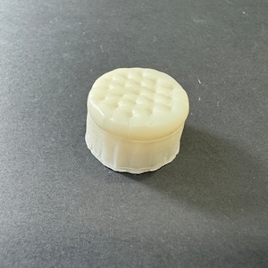 1:48 Scale Ottoman - Round Fancy  Kit * Dollhouse Miniature * O Scale * ShopMiniDecorandMore * Diorama * Model Train