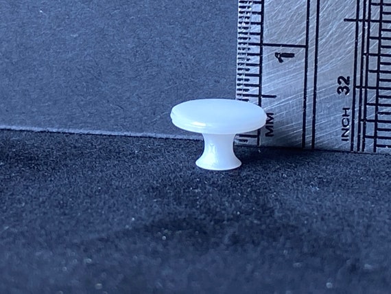 1:144 Scale Round Kitchen Table Kit * Dollhouse Miniature * N Gauge * 3D Printed * ShopMiniDecorandMore * Diorama * Model Train * Micro
