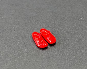 1:24 Scale Croc-like Shoes (Pair) Kit * Dollhouse Miniature * G Gauge * 3D Printed * ShopMiniDecorandMore *Diorama Model Train Half Scale