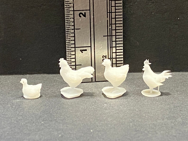 1:48 Scale chickens, set of 4 assorted Kit Dollhouse Miniature O Scale / Gauge 3D Printed ShopMiniDecorandMore Diorama Model Train image 1