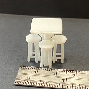 1:48 Scale High Top Table w/4 Stools Kit * Dollhouse Miniature * O Scale / Gauge * 3D Printed * ShopMiniDecorandMore * Diorama * Model Train