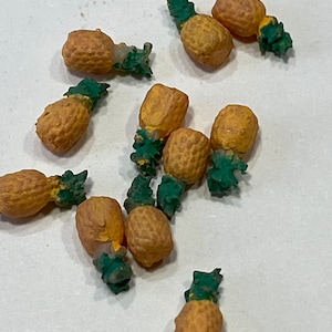 1:48 Scale Pineapple (2) Kit * Dollhouse Miniature * O Gauge * 3D Printed * ShopMiniDecorandMore * Diorama * Model Train * Quarter
