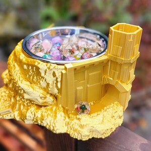 Unter dem Berg SNACK mit Würfelturm
