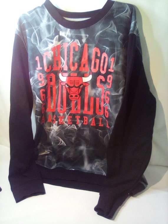 Vintage 90'S Lee NBA Chicago Bulls print sweatshirt, size L, men's polyester red type Vintage Second Hand