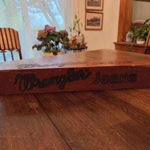 Vintage Wrangler Jeans Advertising Wood Block bild 1