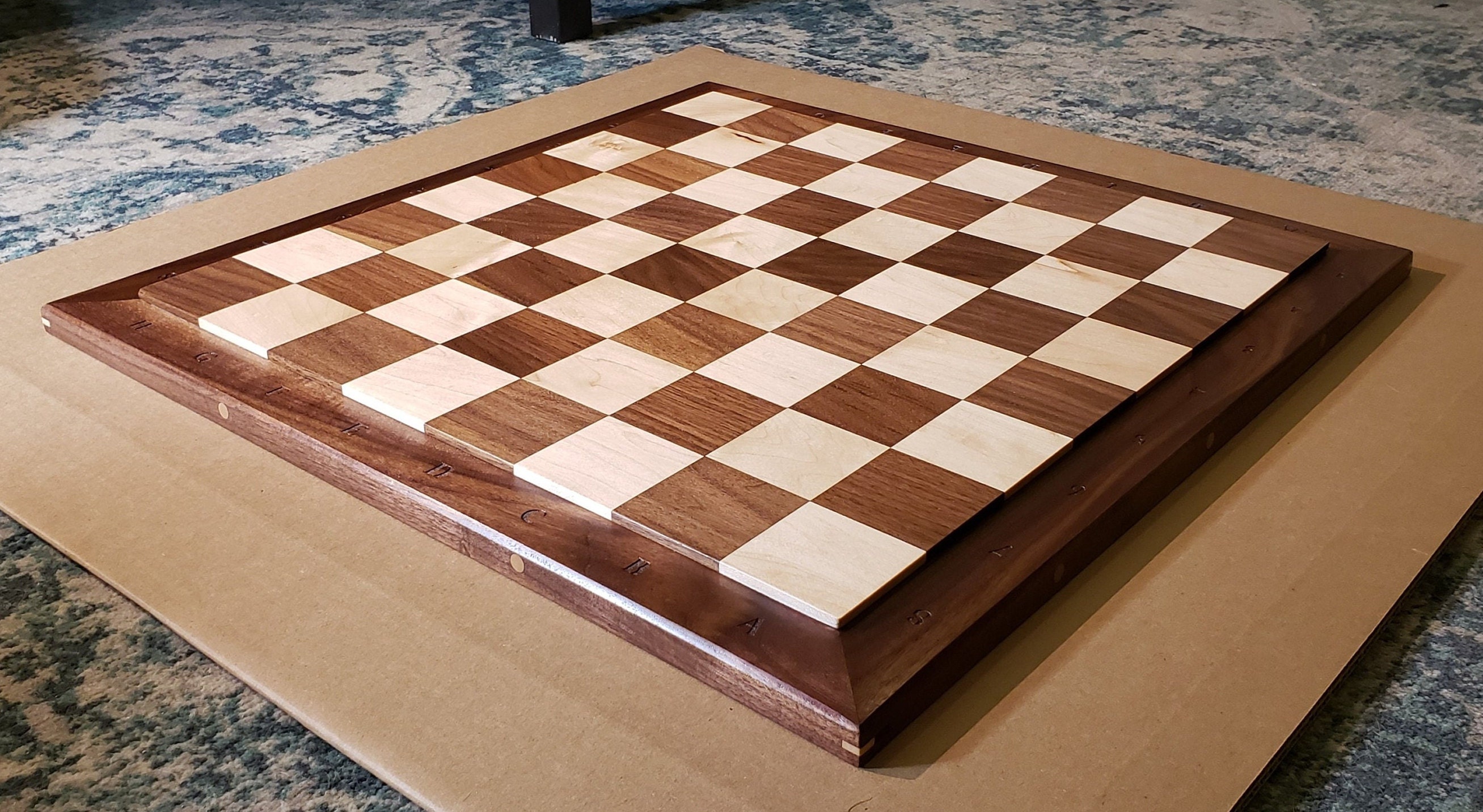 Olive Wood & Black Deluxe Chess Board 2 Squares