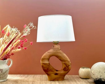 Recycled solid wood bedside lamp – Decorative and natural table lamp for living room or bedroom – Model 'TORN'